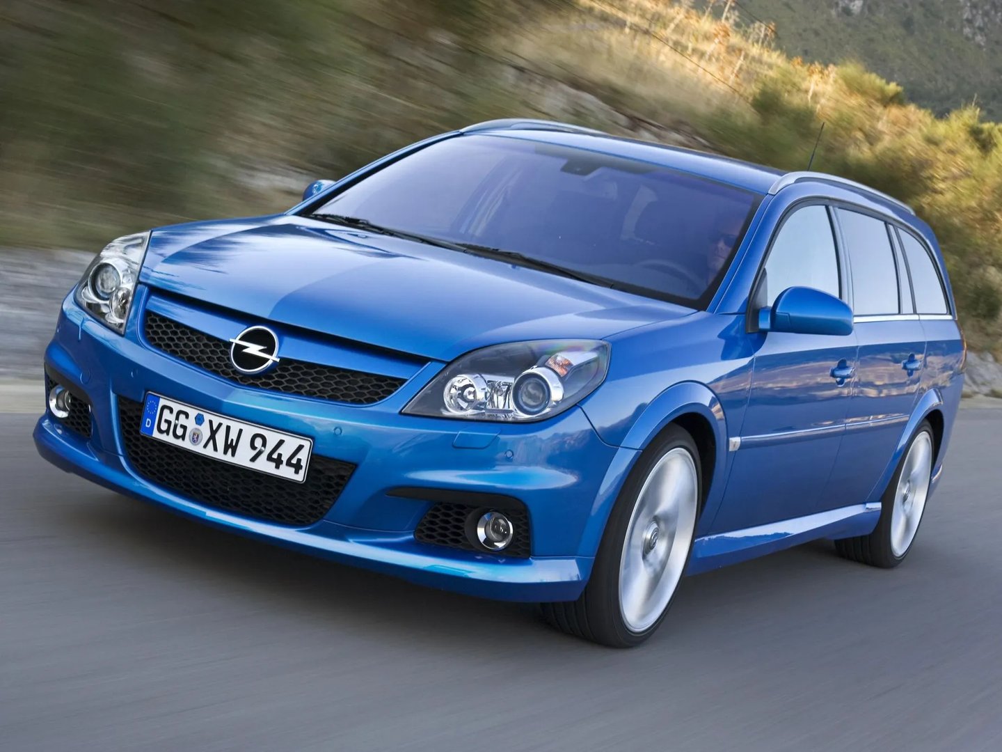 Opel_Vectra_OPC_3_generation_restyling__Estate_5-door__13.jpg