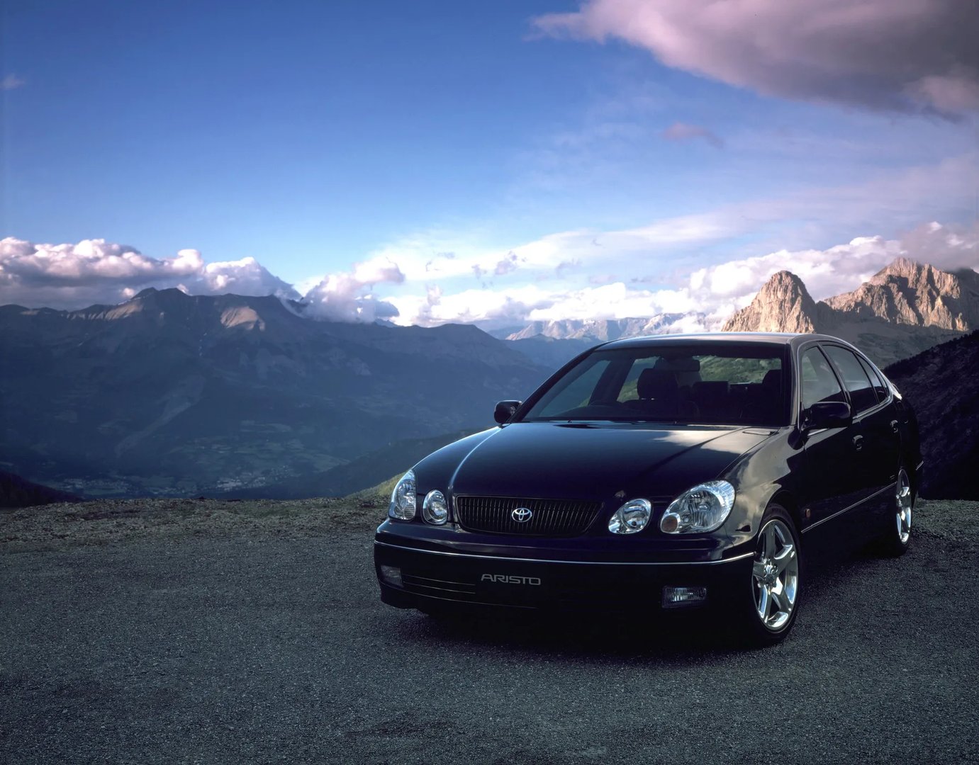 Toyota_Aristo_2_generation__Sedan__8.jpg