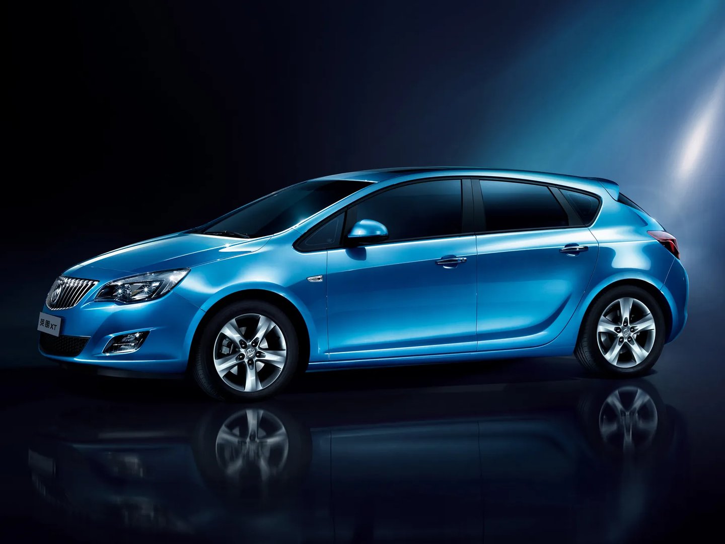 Buick_Excelle_1_generation_restyling__Hatchback_5-door__1.jpg