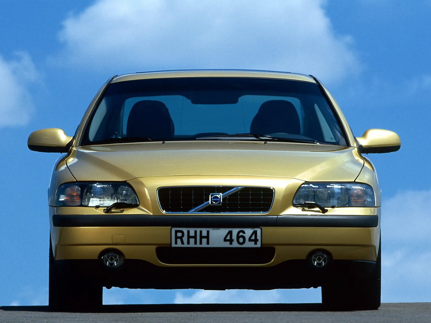 Volvo_S60_1_generation__Sedan__1.jpg