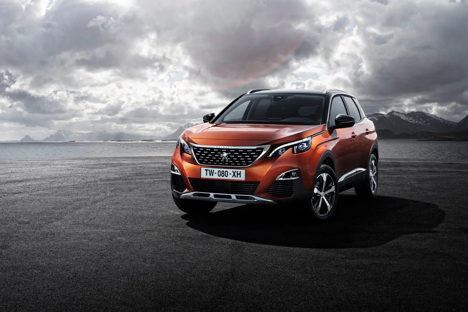 Peugeot_3008_2_generation__SUV_5-doors__1.jpg