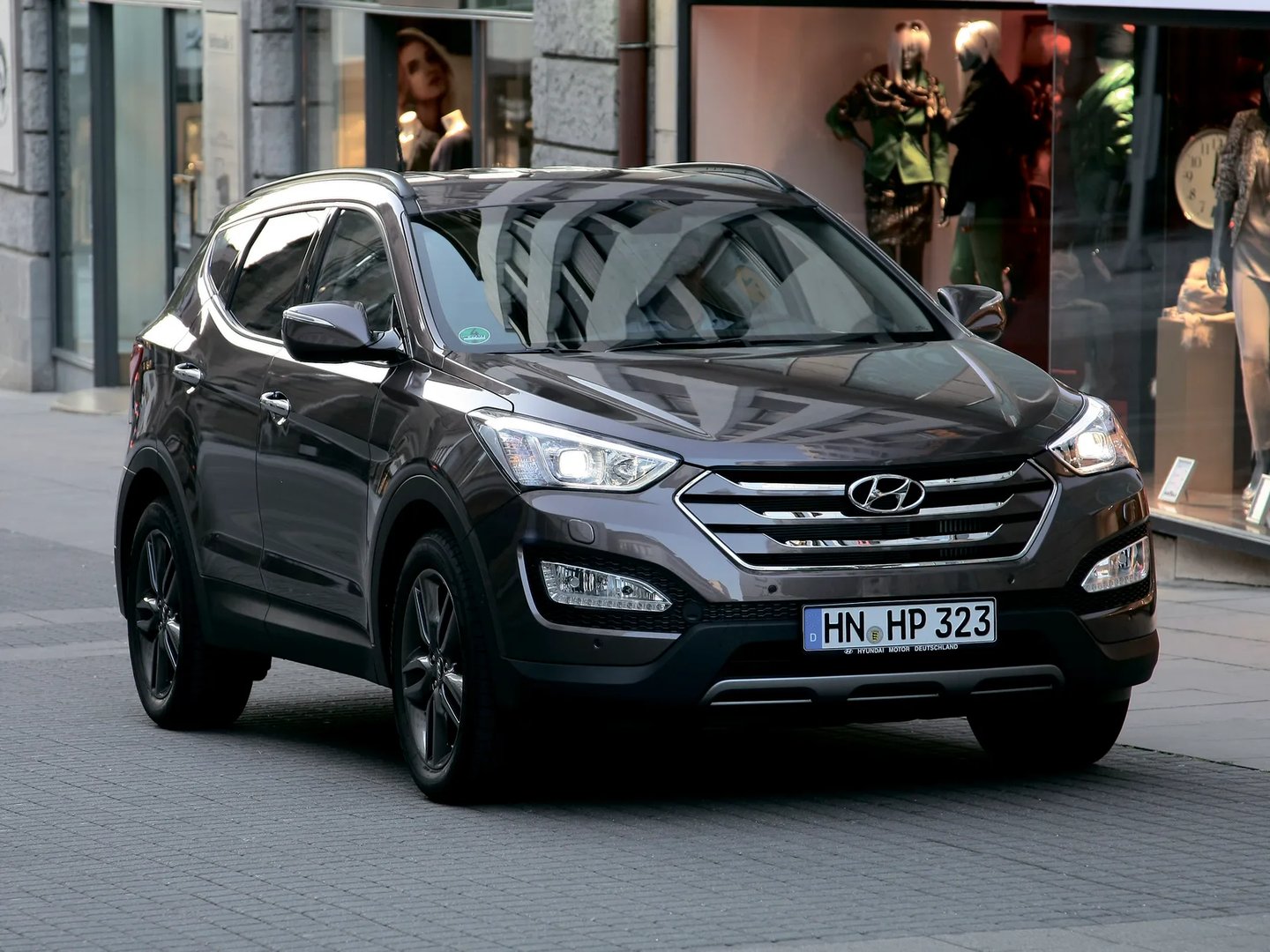 Hyundai_Santa_Fe_3_generation__SUV_5-doors__9.jpg