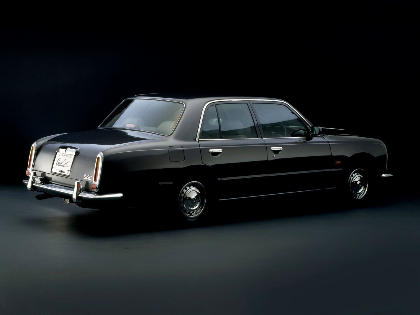 mitsuoka_Galue_1_generation__Sedan__1.jpg