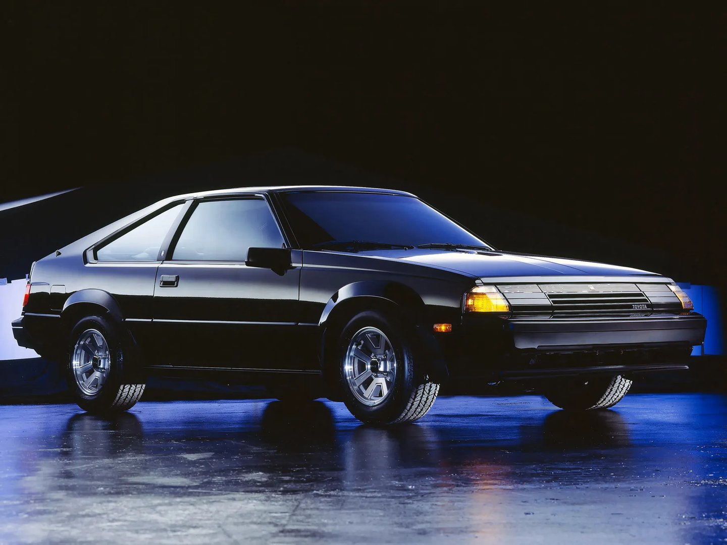 Toyota_Celica_3_generation__Liftback__8.jpg