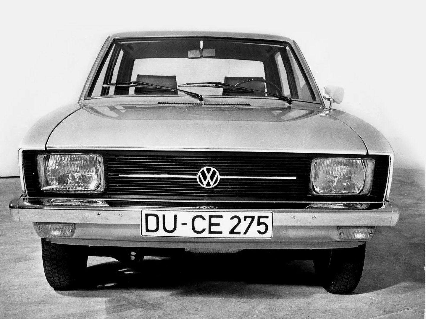 Volkswagen_K70_1_generation__Sedan__5.jpg