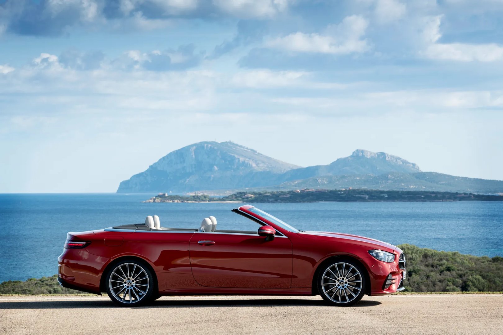 Mercedes_E-Class_5_generation_restyling__Cabrio__4.jpg