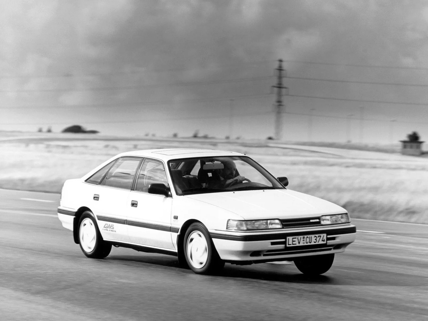 Mazda_626_3_generation__Hatchback_5-door__1.jpg