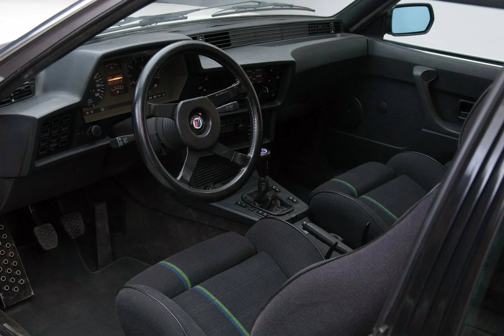 Alpina_B7_2_generation__Coupe__7.jpg
