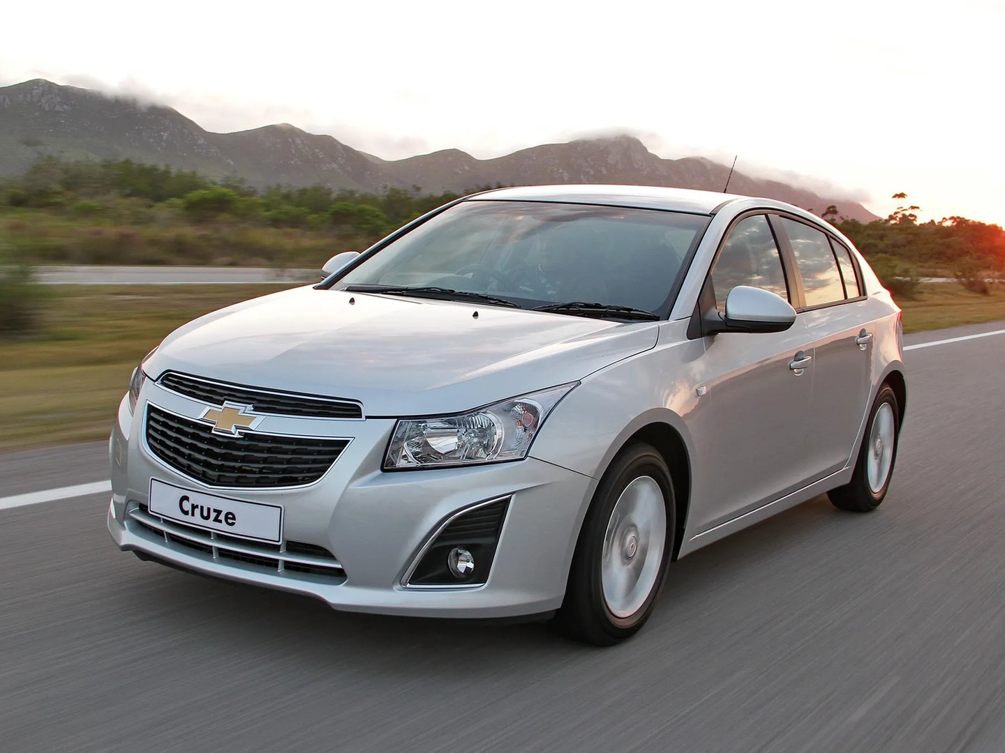 Chevrolet_Cruze_1_generation_restyling__Hatchback_5-door__10.jpg