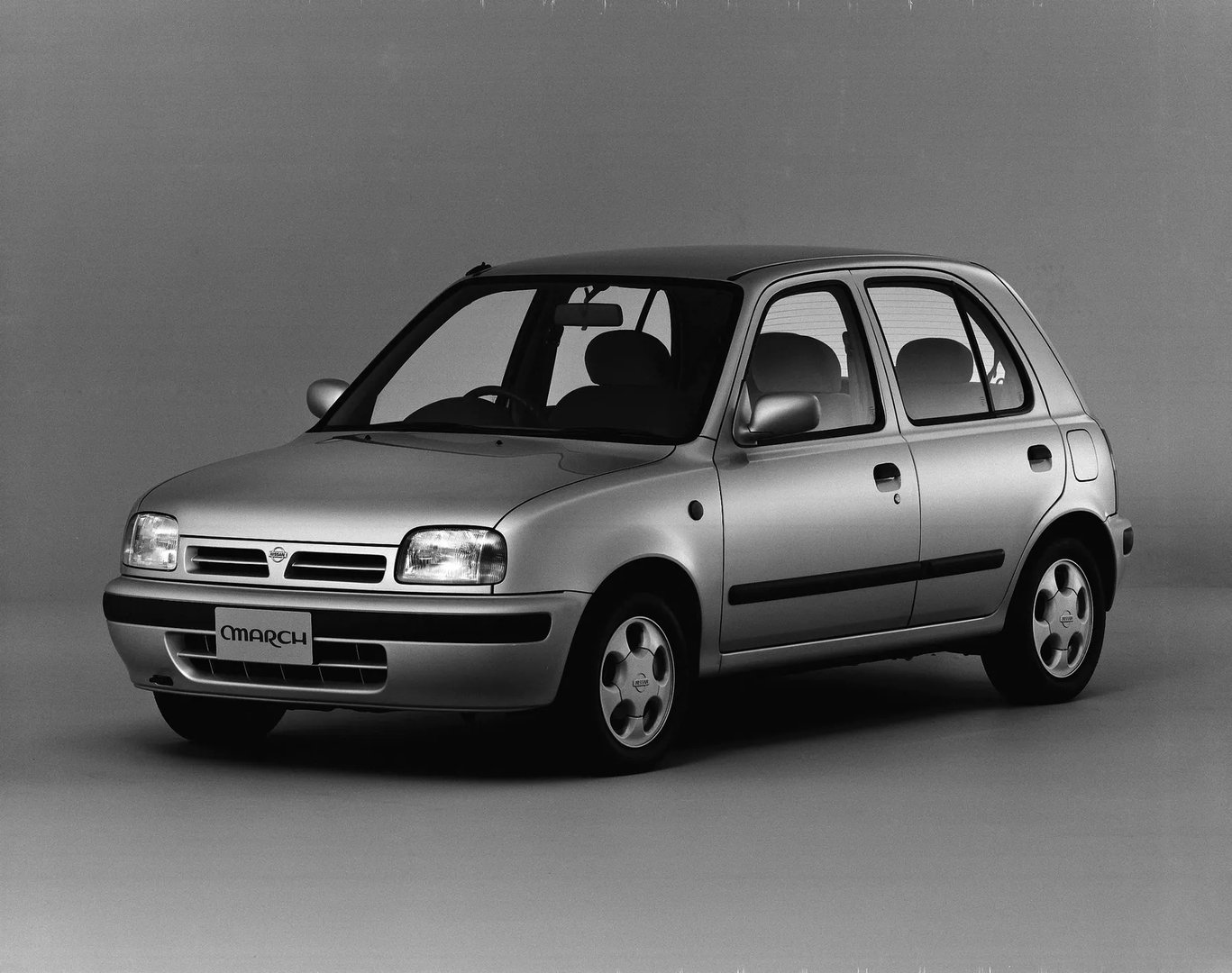 Nissan_March_2_generation__Mini_5-doors__5.jpg