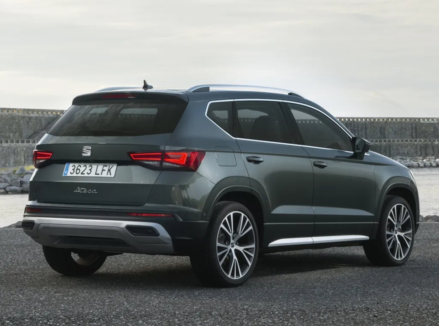SEAT_Ateca_1_generation_restyling__SUV_5-doors__3.jpg