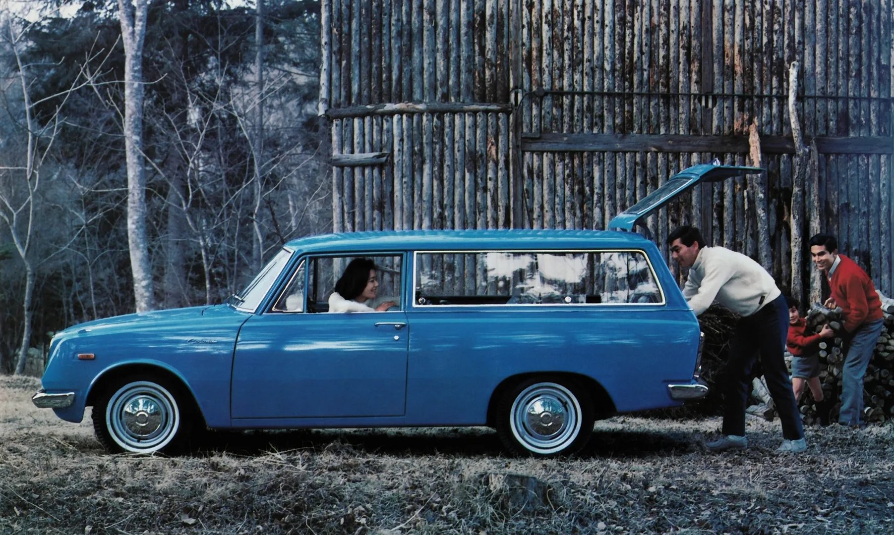 Toyota_Corona_3_generation__Estate_3-door__2.jpg