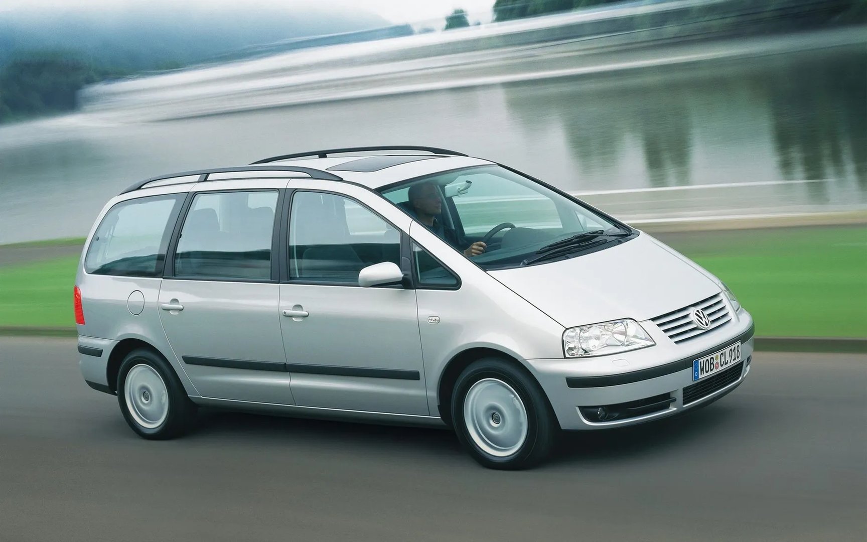Volkswagen_Sharan_1_generation_restyling__Minivan__8.jpg