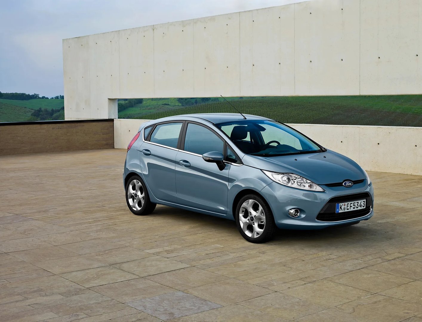 Ford_Fiesta_6_generation__Mini_5-doors__9.jpg