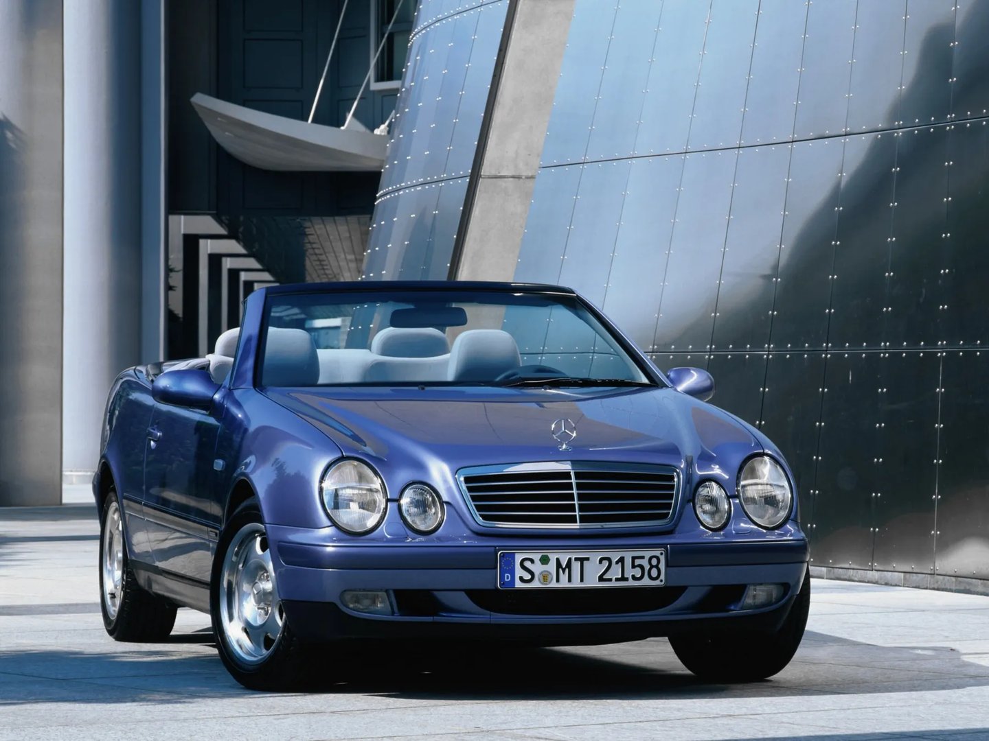Mercedes_CLK-Class_1_generation__Cabrio__1.jpg