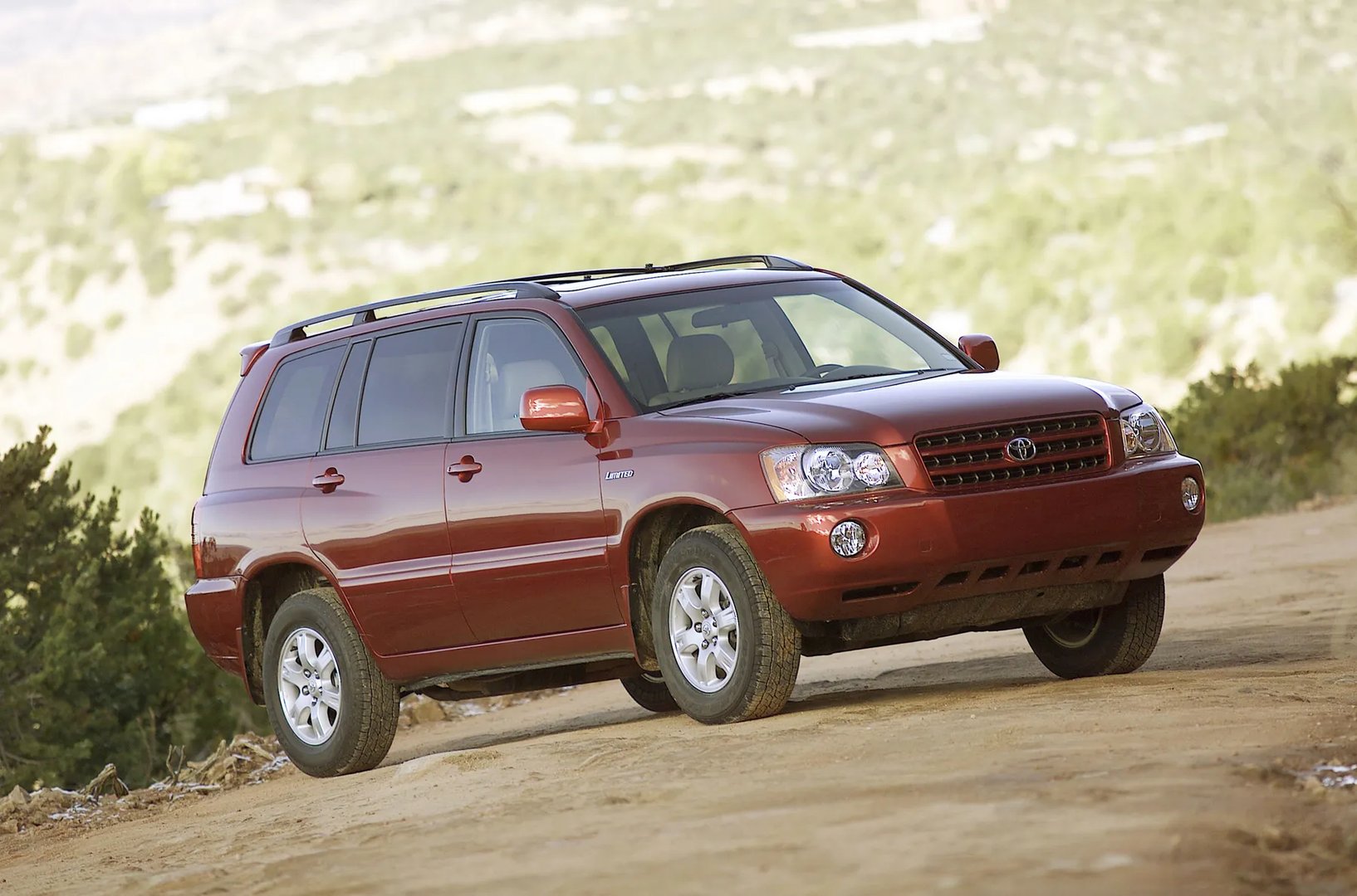 Toyota_Highlander_1_generation__SUV_5-doors__1.jpg