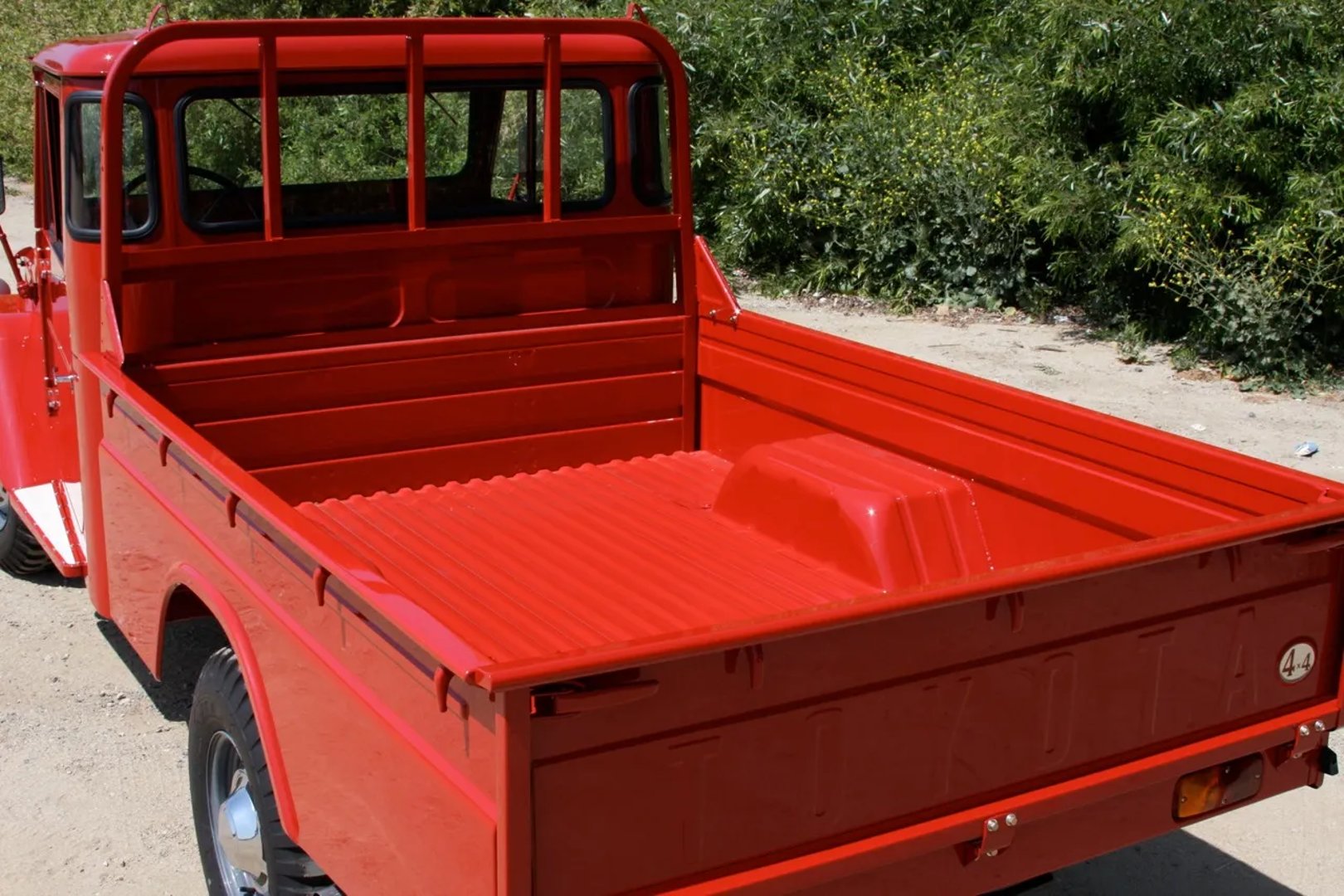 Toyota_LC_5_generation__Pickup_single-cab__3.jpg