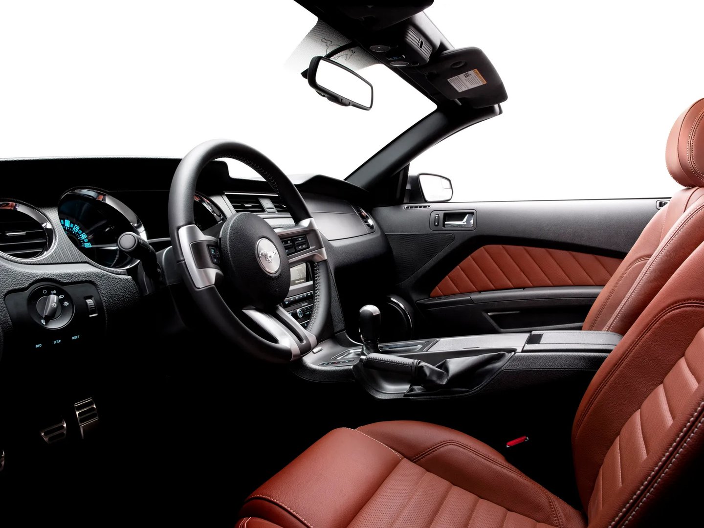 Ford_Mustang_5_generation_restyling__Cabrio__8.jpg