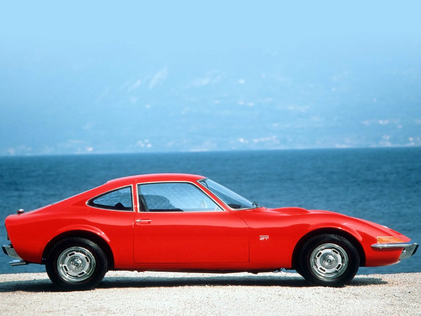 Opel_GT_1_generation__Coupe__4.jpg