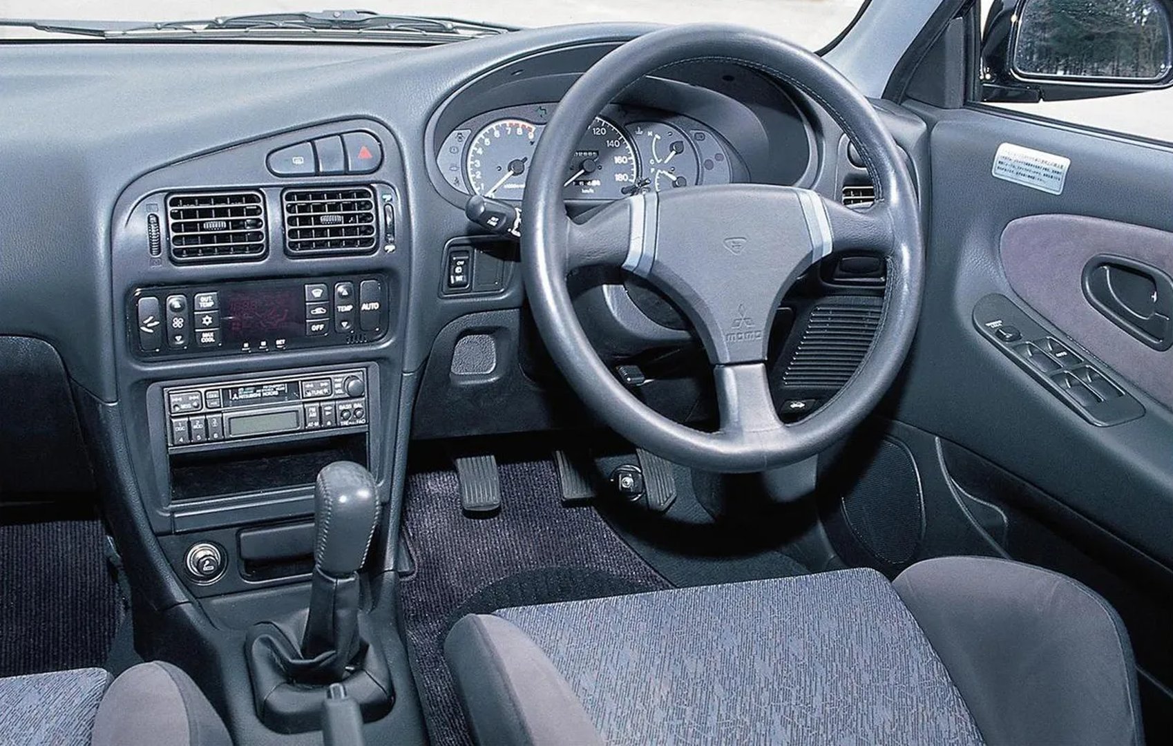 Mitsubishi_Lancer_Evolution_2_generation__Sedan__6.jpg