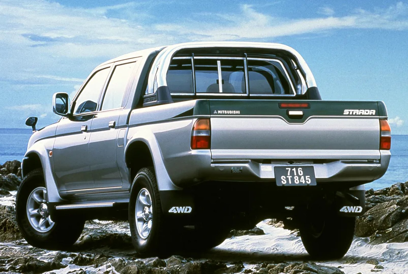 Mitsubishi_Strada_2_generation__Pickup_double-cab__1.jpg