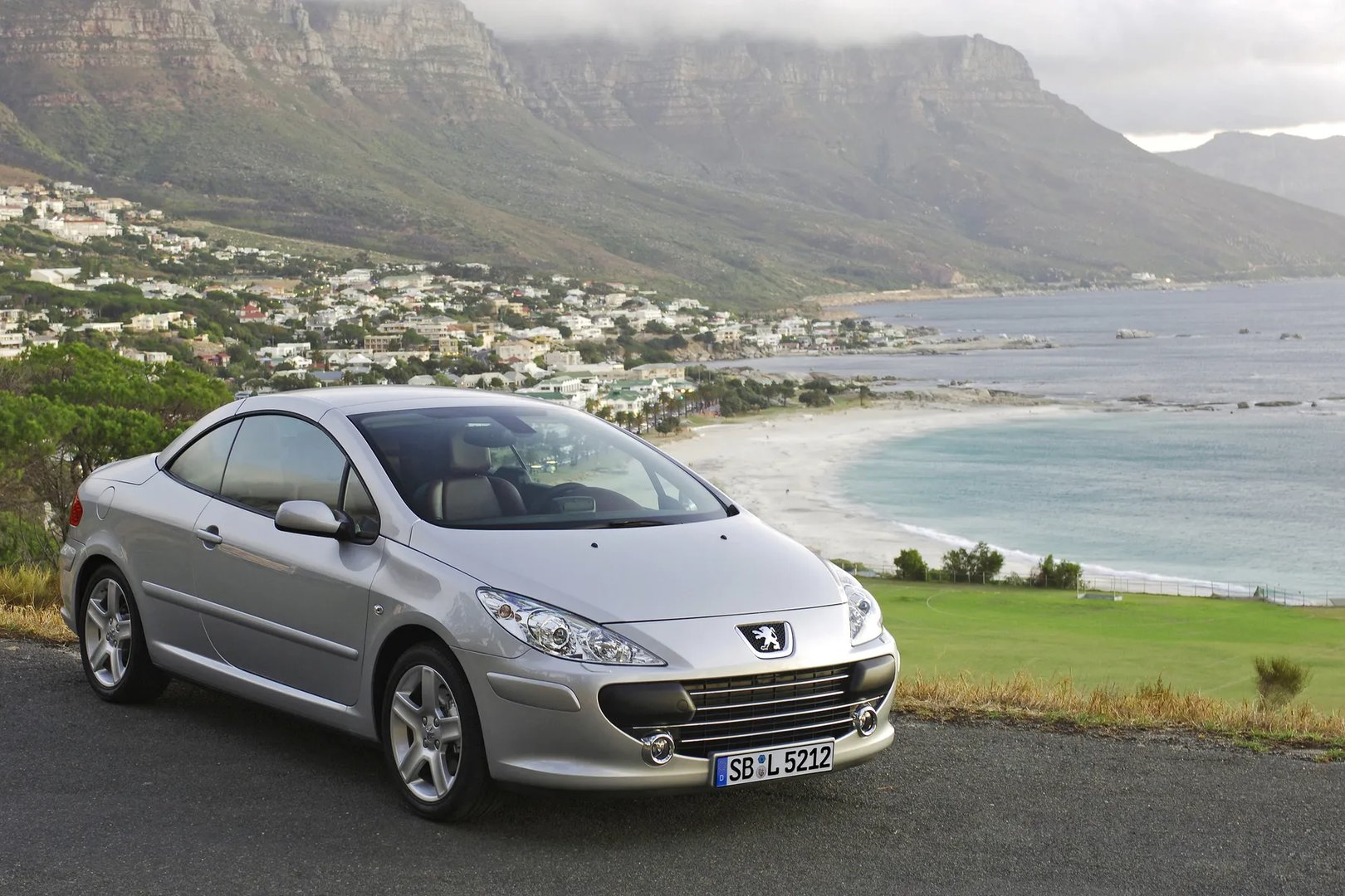 Peugeot_307_1_generation_restyling__Cabrio__1.jpg