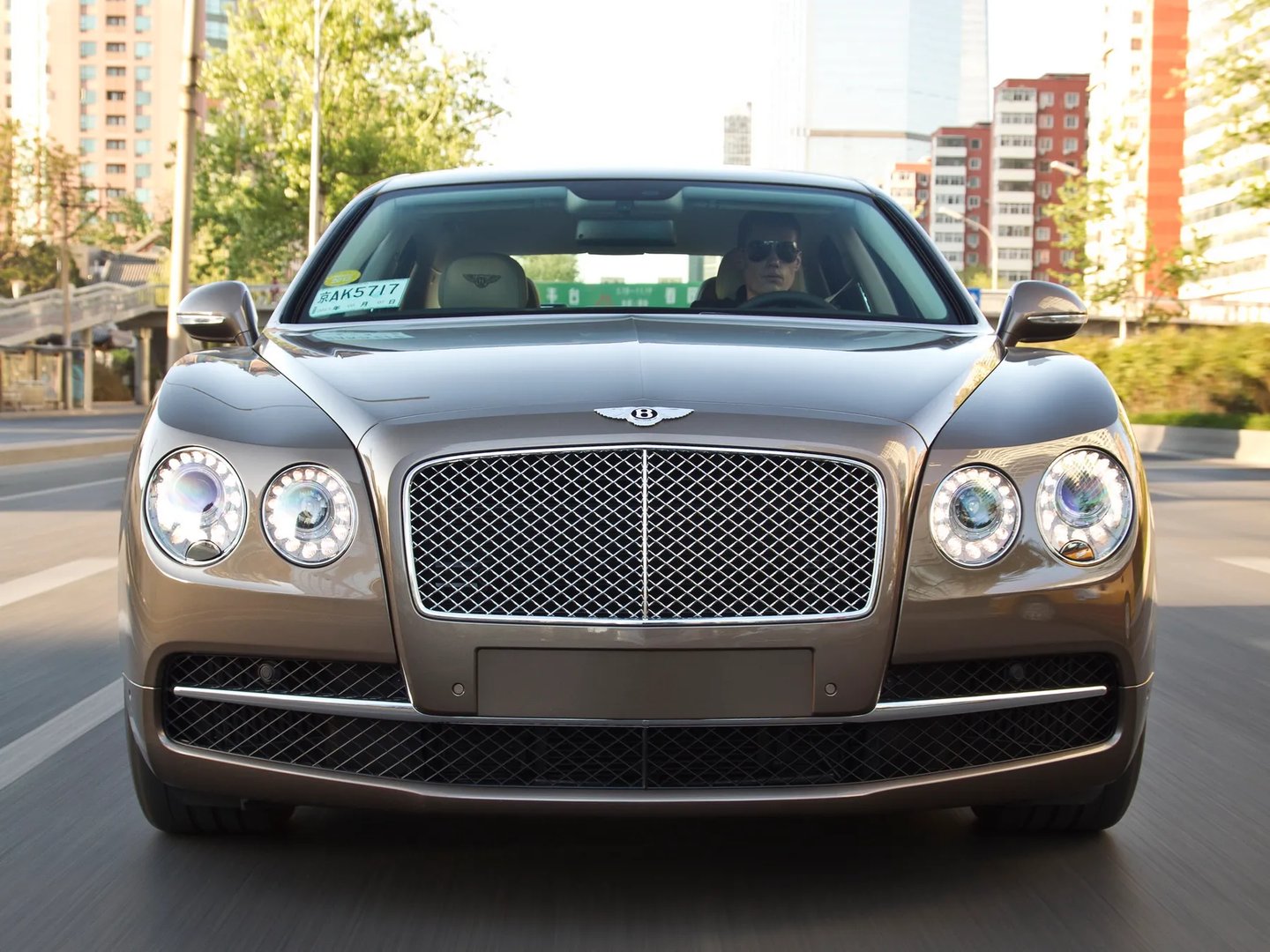 Bentley_Flying_Spur_2_generation__Sedan__7.jpg
