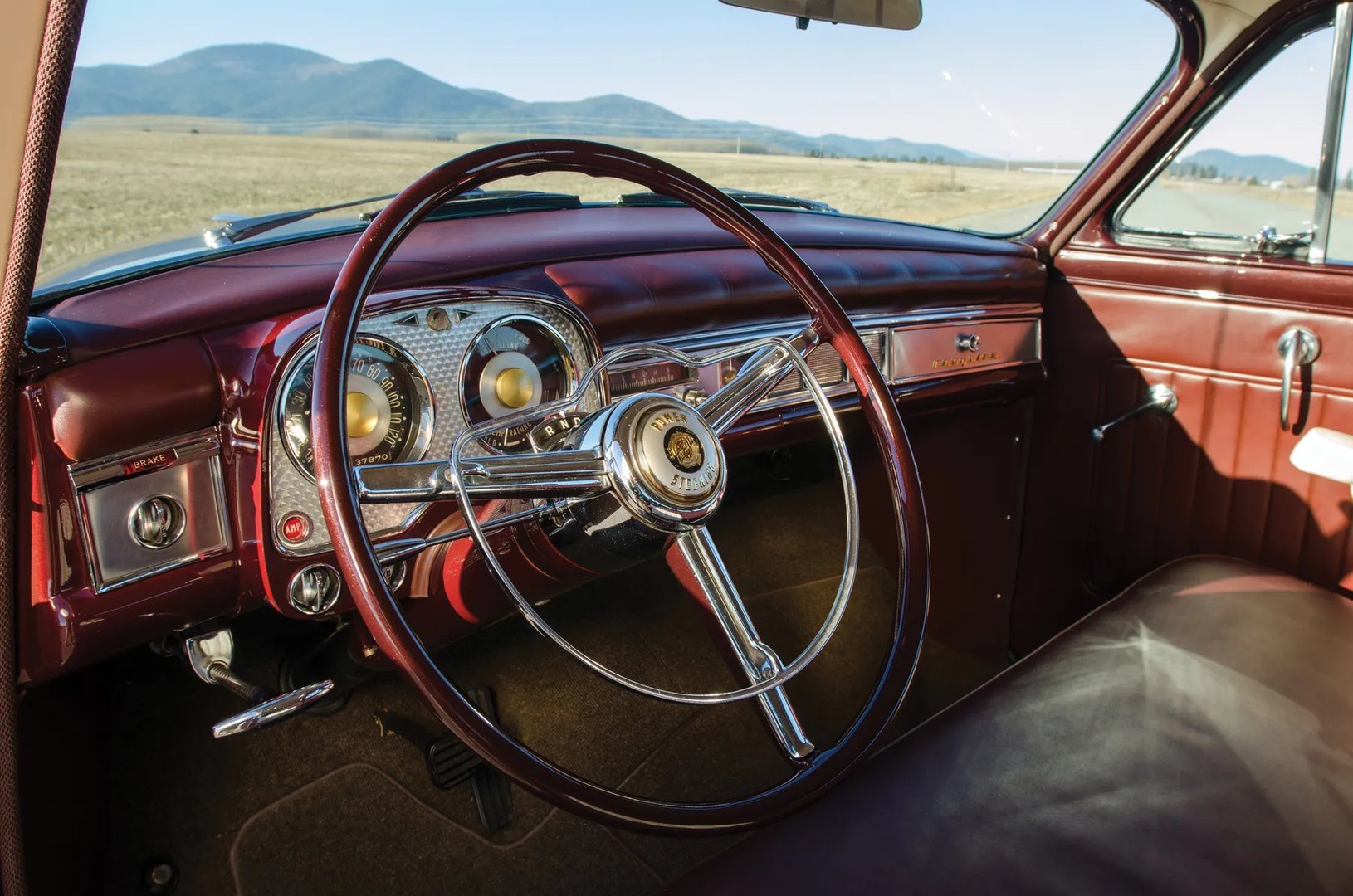 Chrysler_New_Yorker_3_generation__Estate_5-door__8.jpg