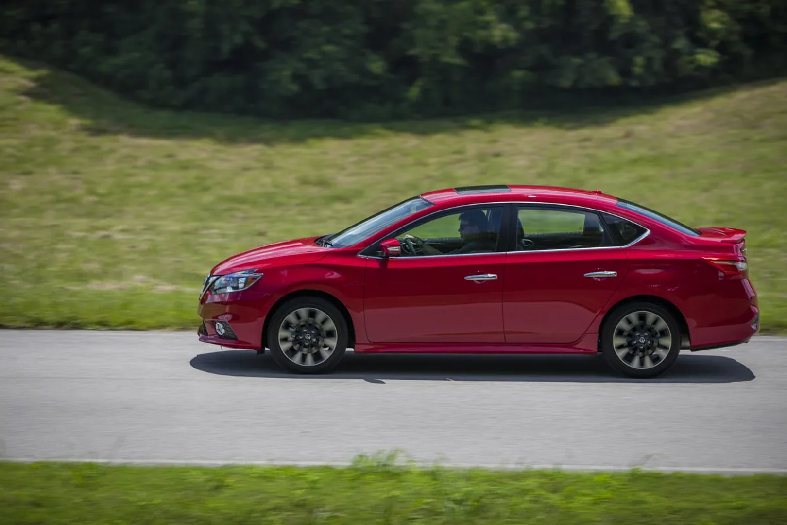 Nissan_Sentra_7_generation_restyling__Sedan__4.jpg