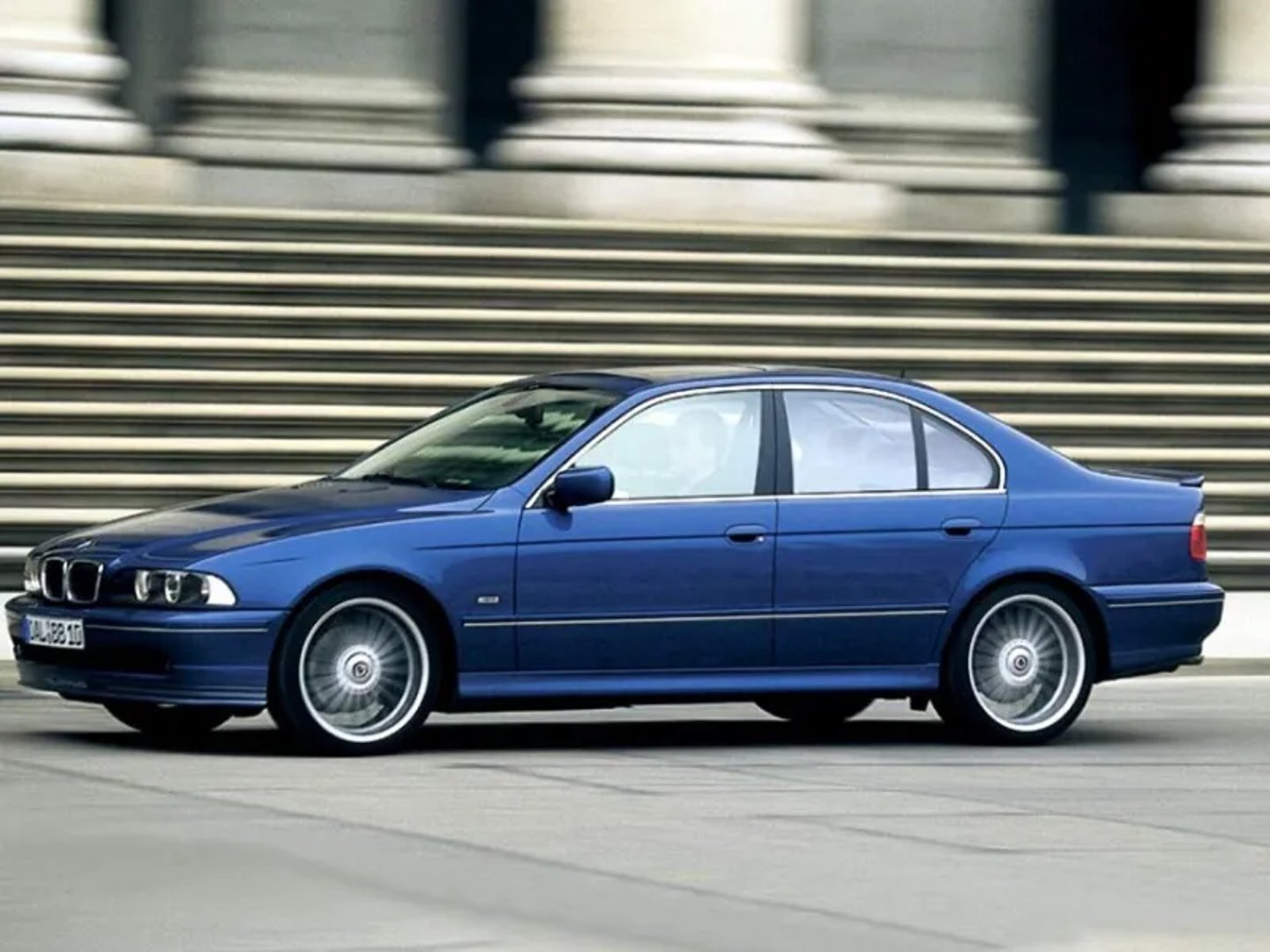 Alpina_B10_3_generation__Sedan__3.jpg