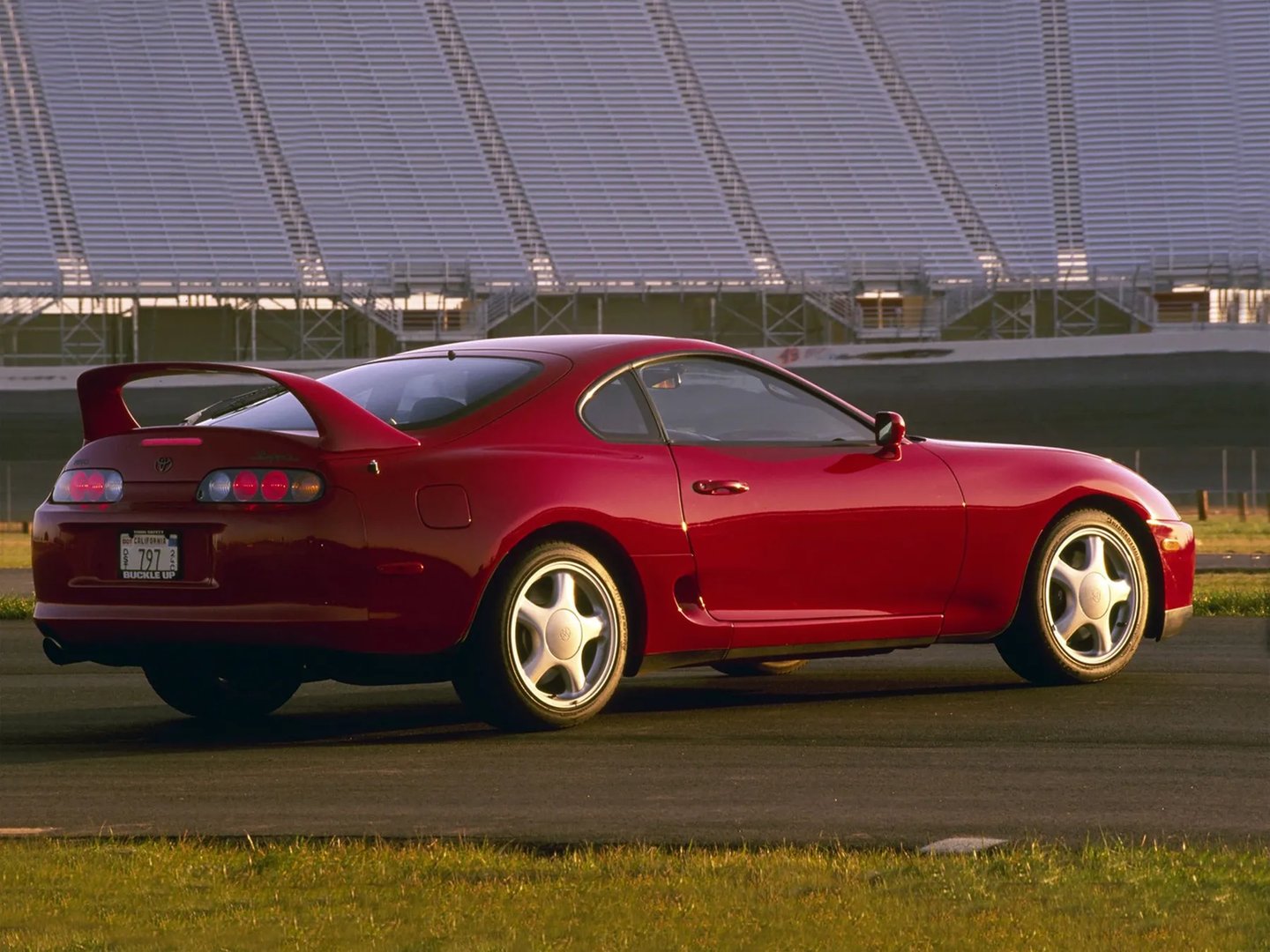 Toyota_Supra_4_generation__Coupe__2.jpg