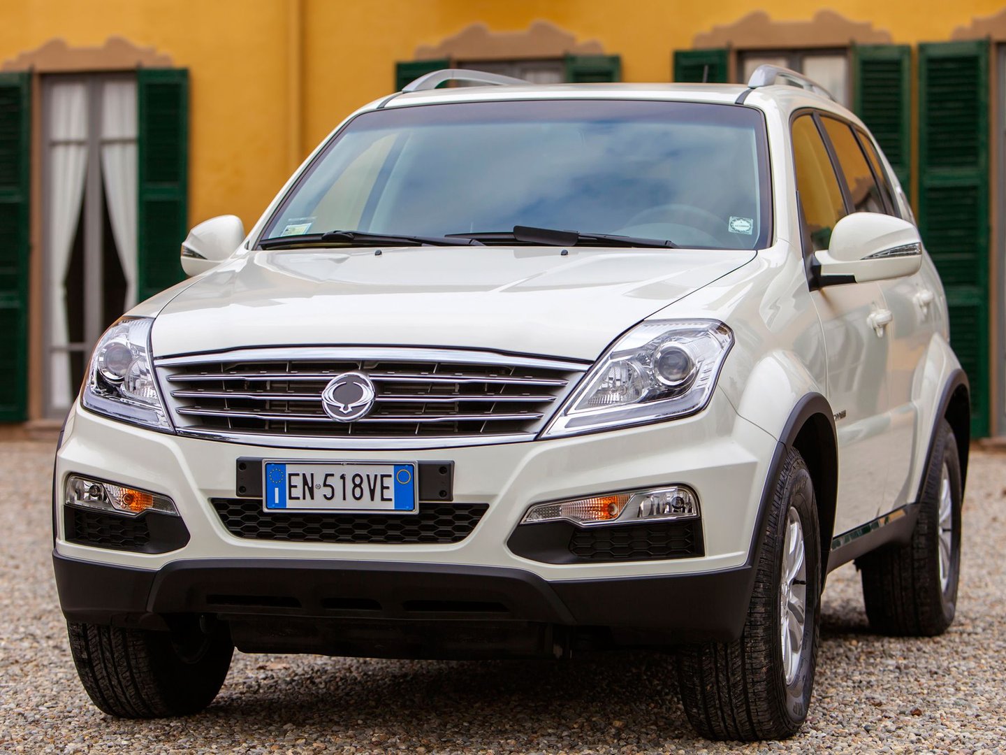 ssangyong_Rexton_1_generation_restyling_2__SUV_5-doors__25.jpg