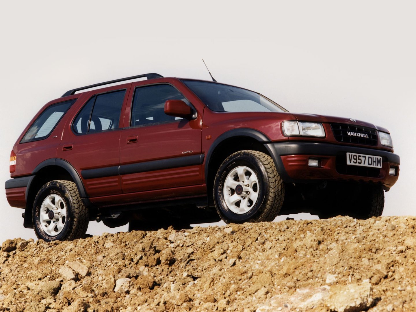 vauxhall_Frontera_2_generation__SUV_5-doors__8.jpg