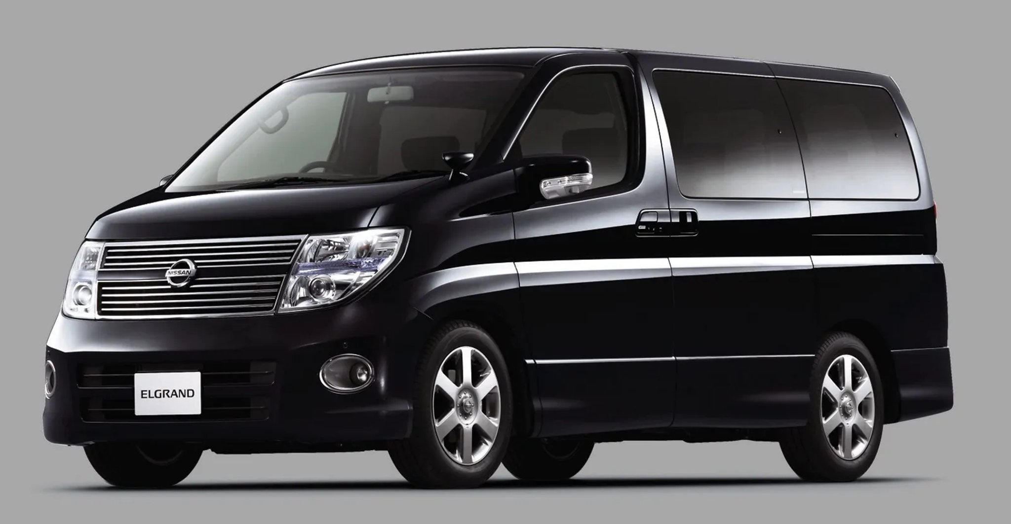 Nissan_Elgrand_2_generation__Minivan__1.jpg