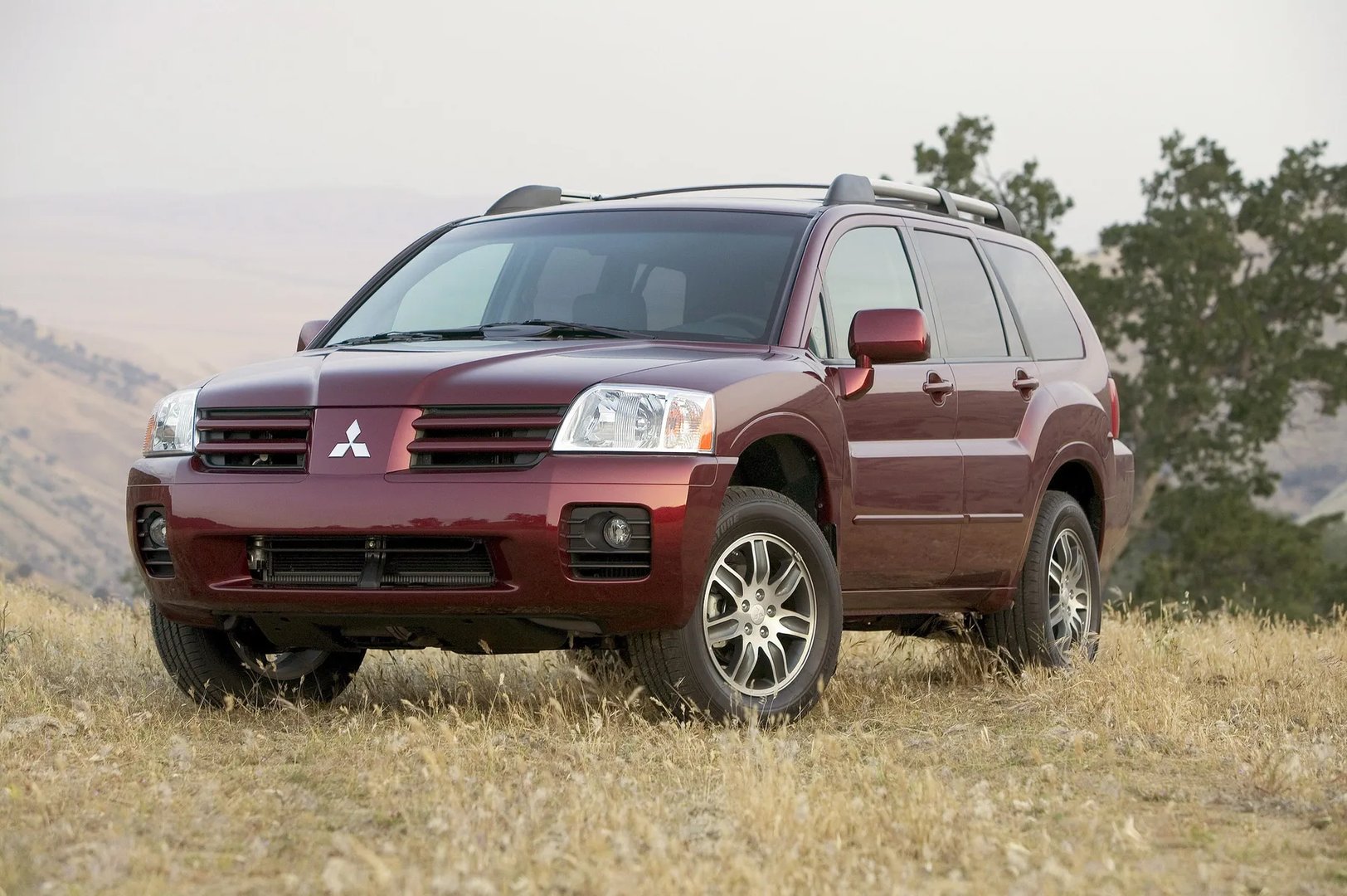 Mitsubishi_Endeavor_1_generation__SUV_5-doors__4.jpg