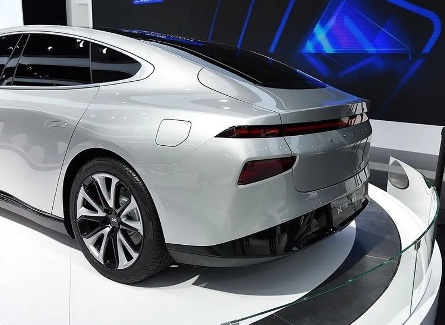 xpeng_P7_1_generation__Sedan__9.jpg