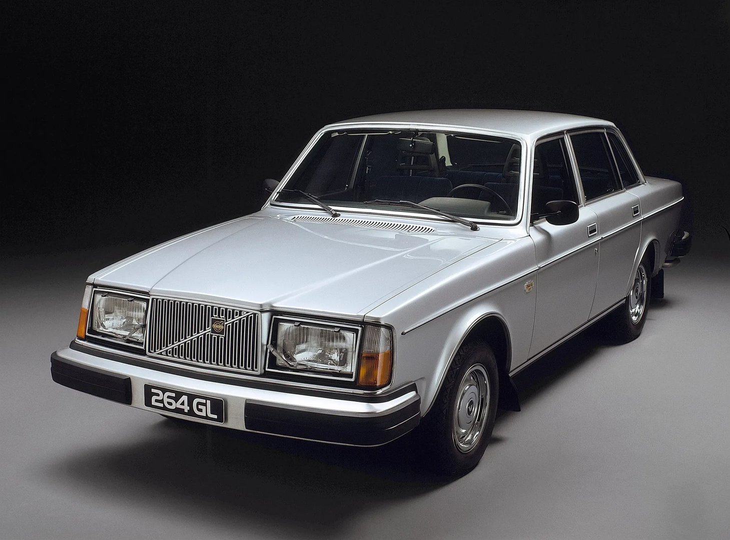 Volvo 260 Series 1 generation  Sedan