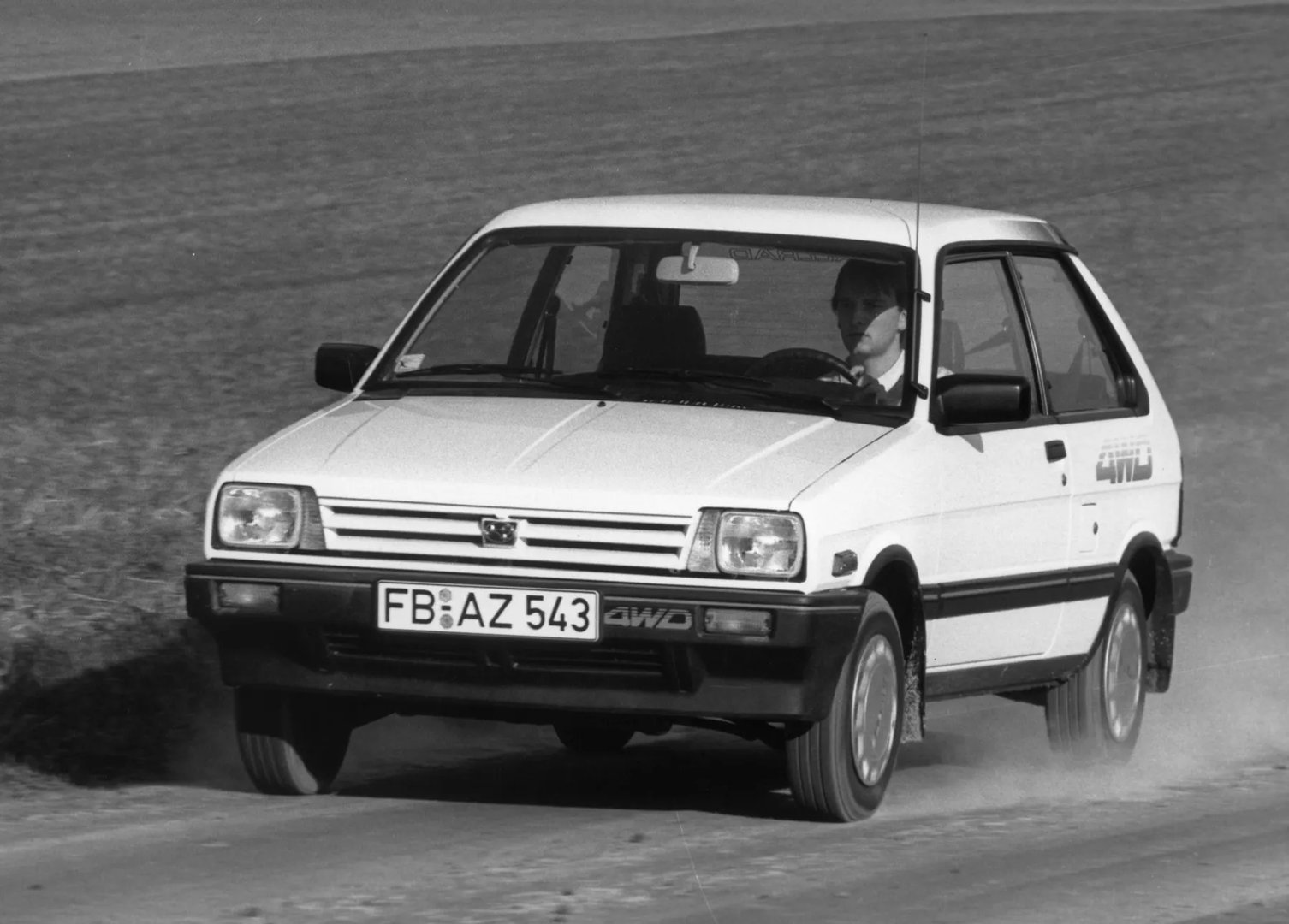 Subaru_Justy_1_generation__Mini_3-doors__1.jpg