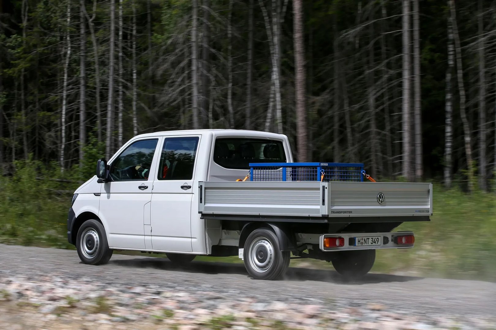 Volkswagen_Transporter_6_generation__Pickup_double-cab__1.jpg