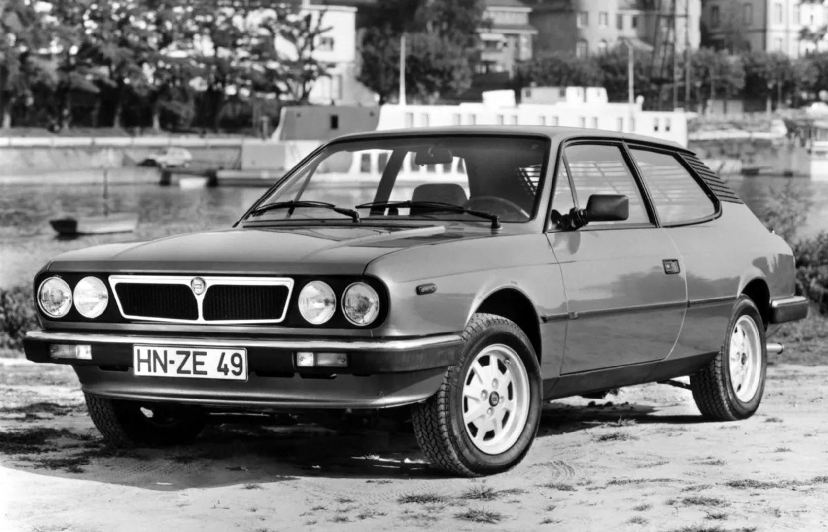 Lancia_Beta_1_generation__Estate_3-door__12.jpg