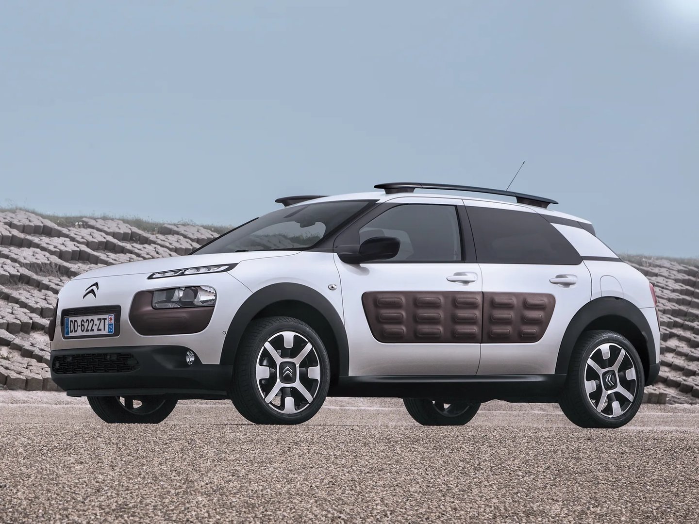 Citroen_C4_Cactus_1_generation__SUV_5-doors__10.jpg