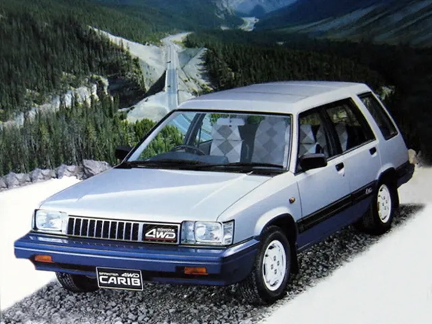 Toyota_Sprinter_Carib_1_generation__Estate_5-door__1.jpg