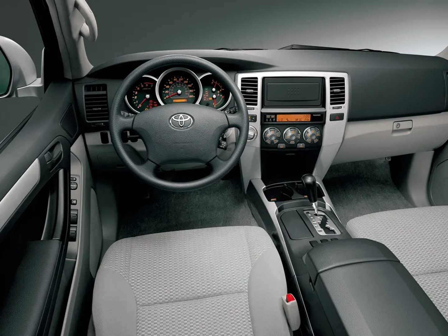 Toyota_4Runner_4_generation_restyling__SUV_5-doors__10.jpg