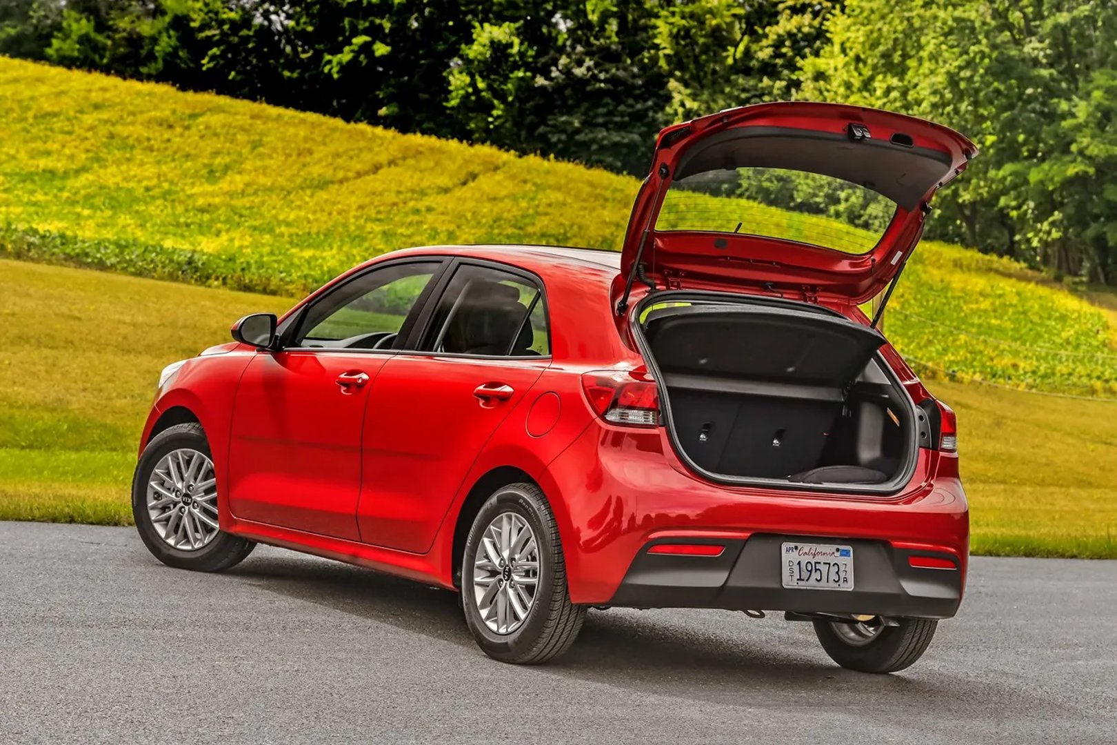 Kia_Rio_4_generation__Mini_5-doors__9.jpg