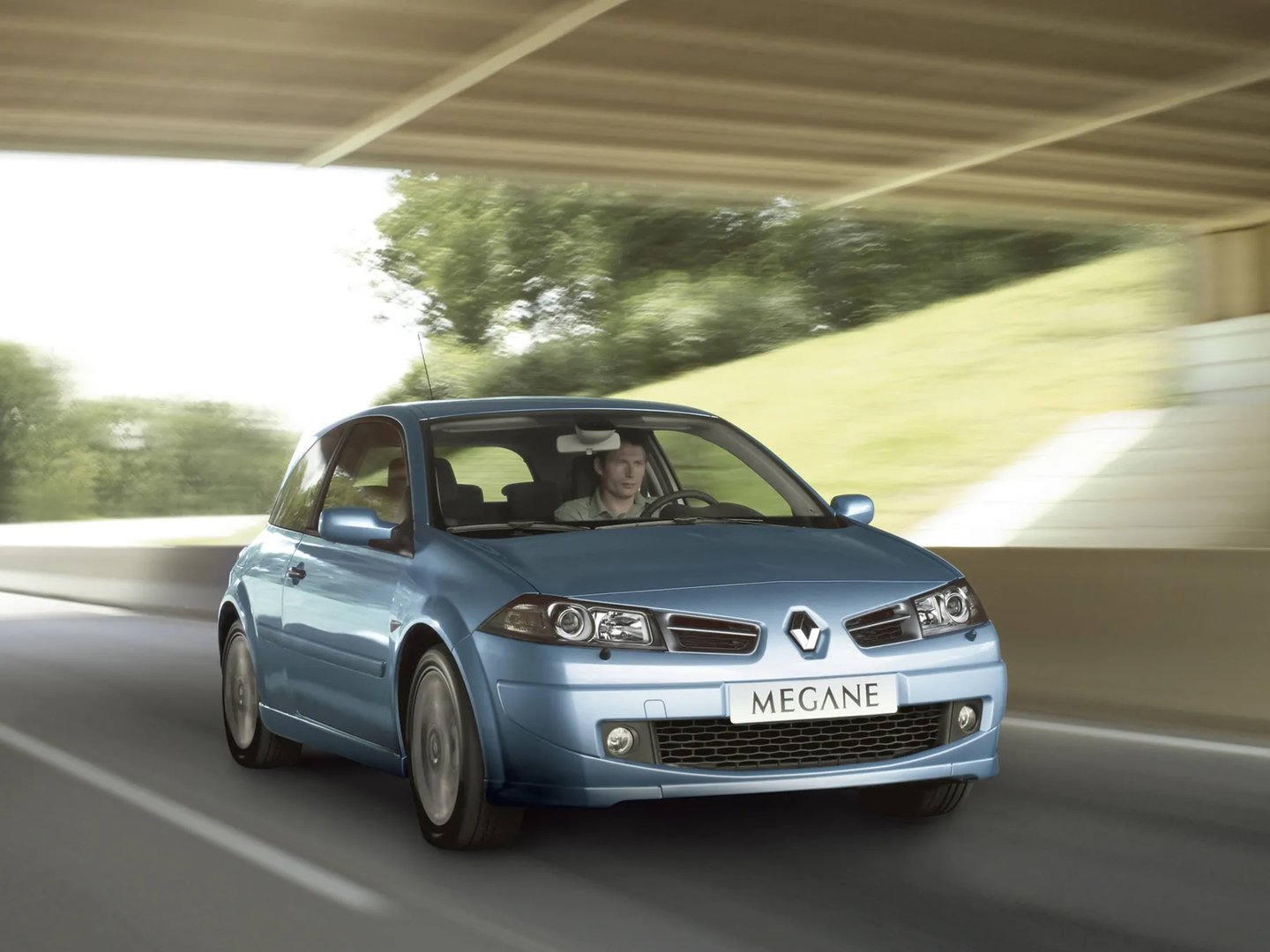 Renault_Megane_2_generation_restyling__Hatchback_3-door__3.jpg