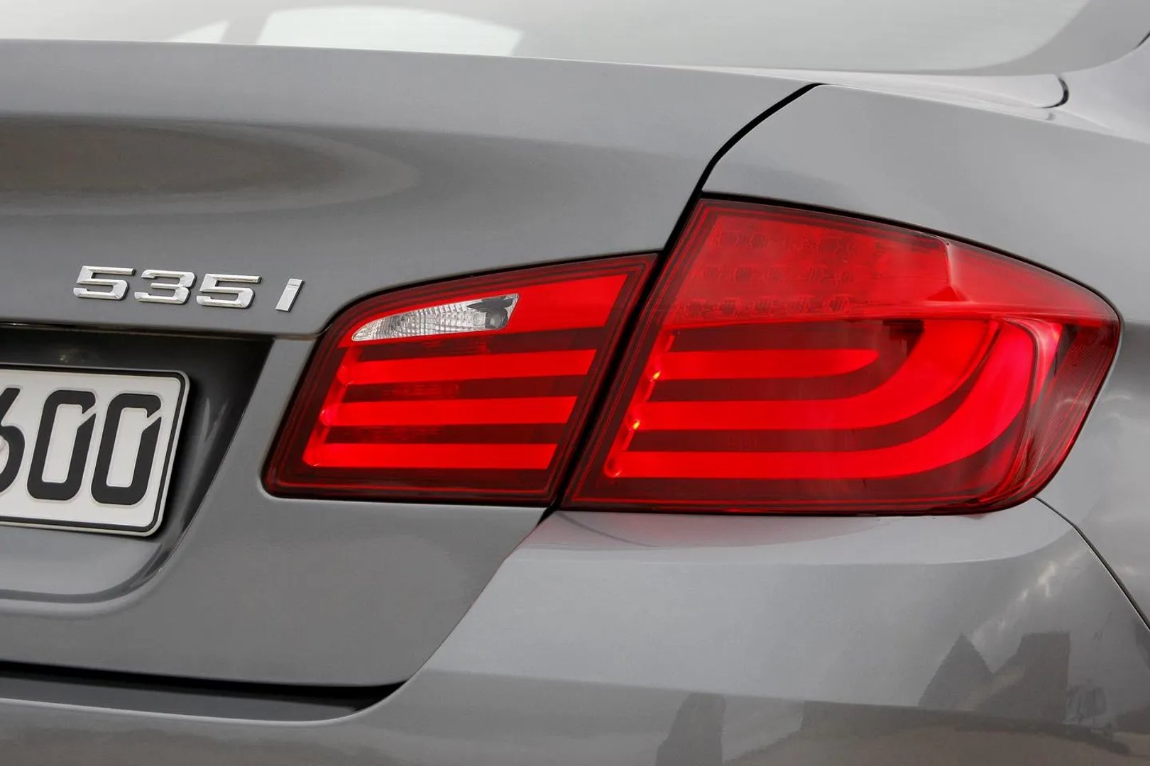 BMW_5_series_6_generation__Sedan__5.jpg