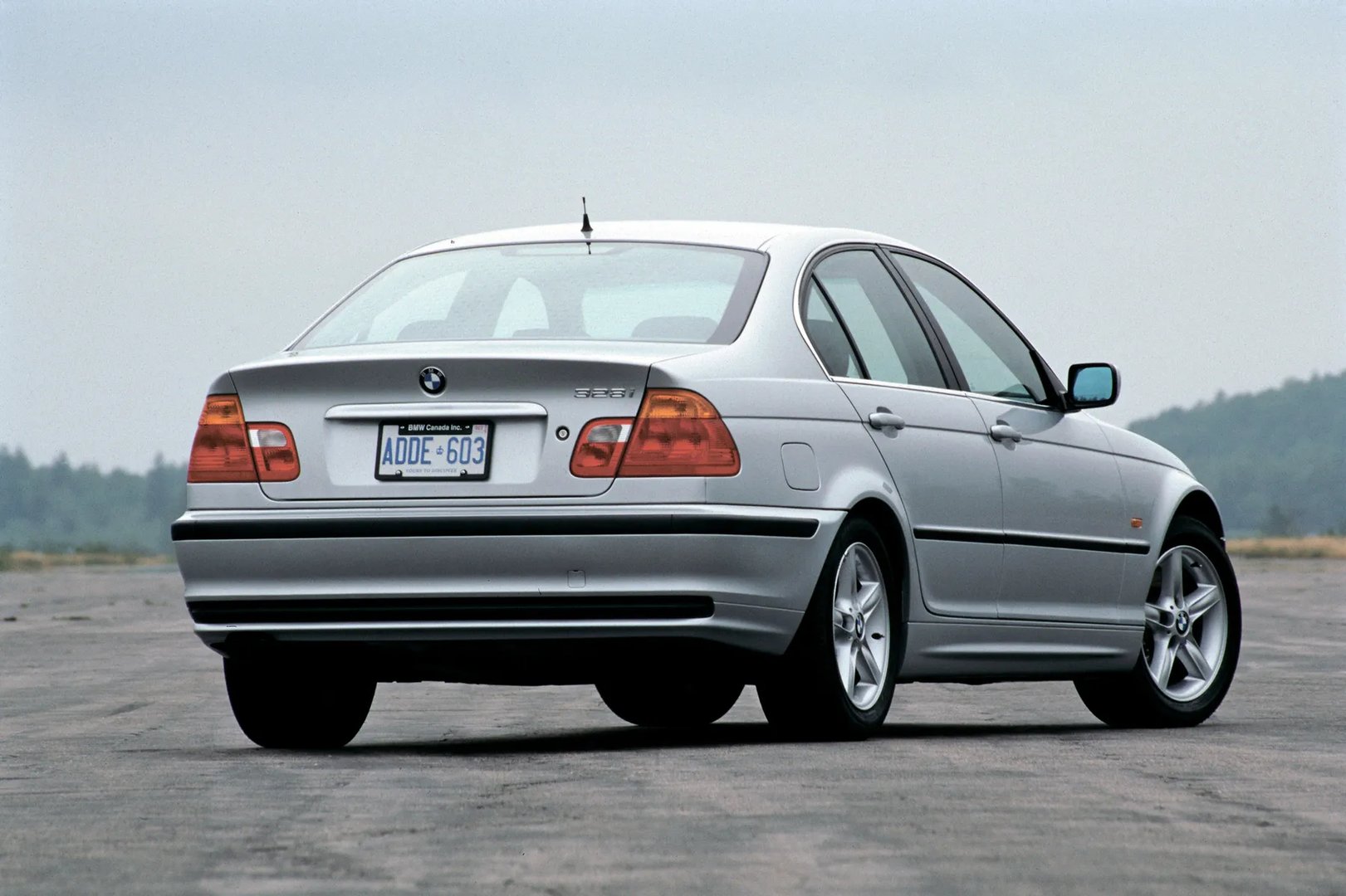 BMW_3_series_4_generation__Sedan__9.jpg
