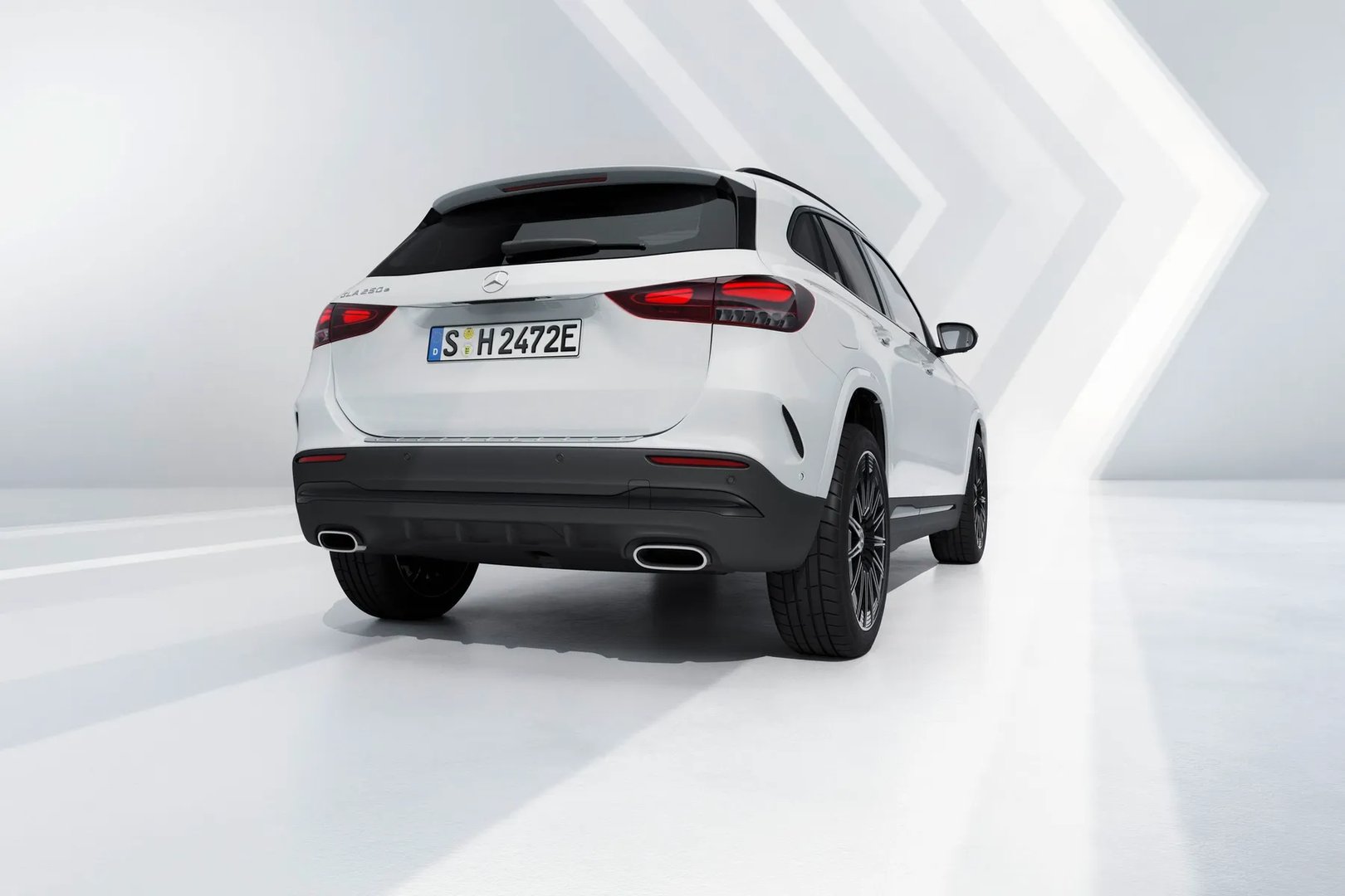 Mercedes_GLA_2_generation_restyling__SUV_5-doors__3.jpg