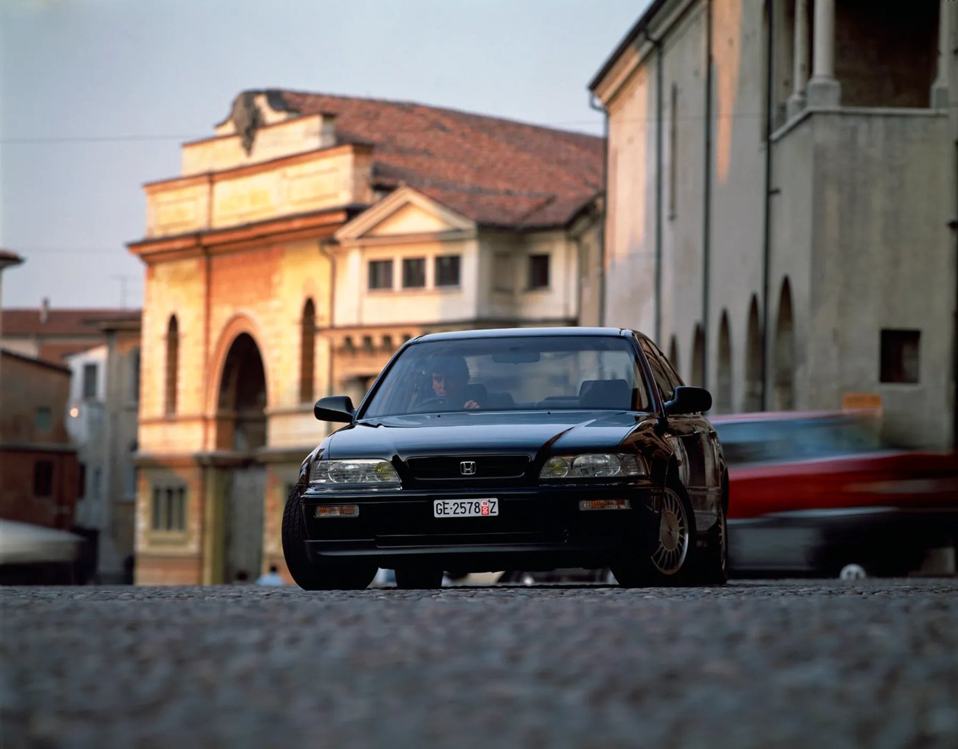 Honda_Legend_2_generation__Sedan__2.jpg
