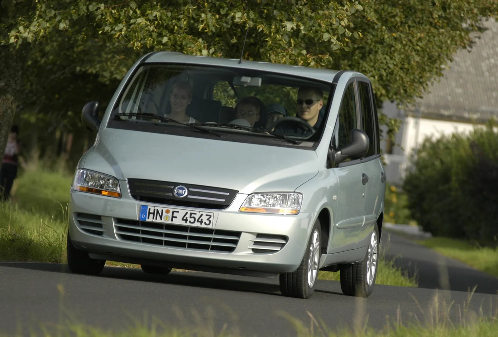 Fiat_Multipla_1_generation_restyling__Compact_Van__11.jpg